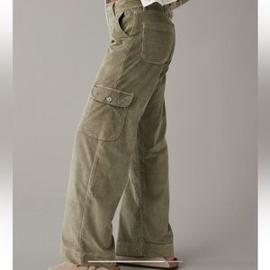 American Eagle cord cargo green size 8
